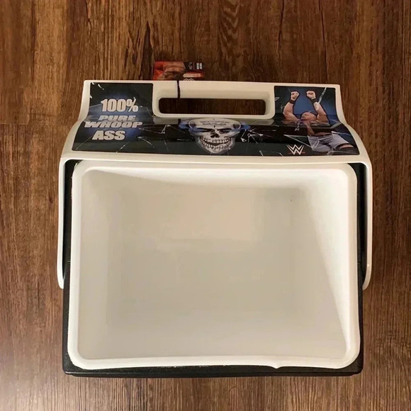 WWE Stone Cold Steve Austin Cooler 7 Quarts Playmate New - Picture 12 of 13